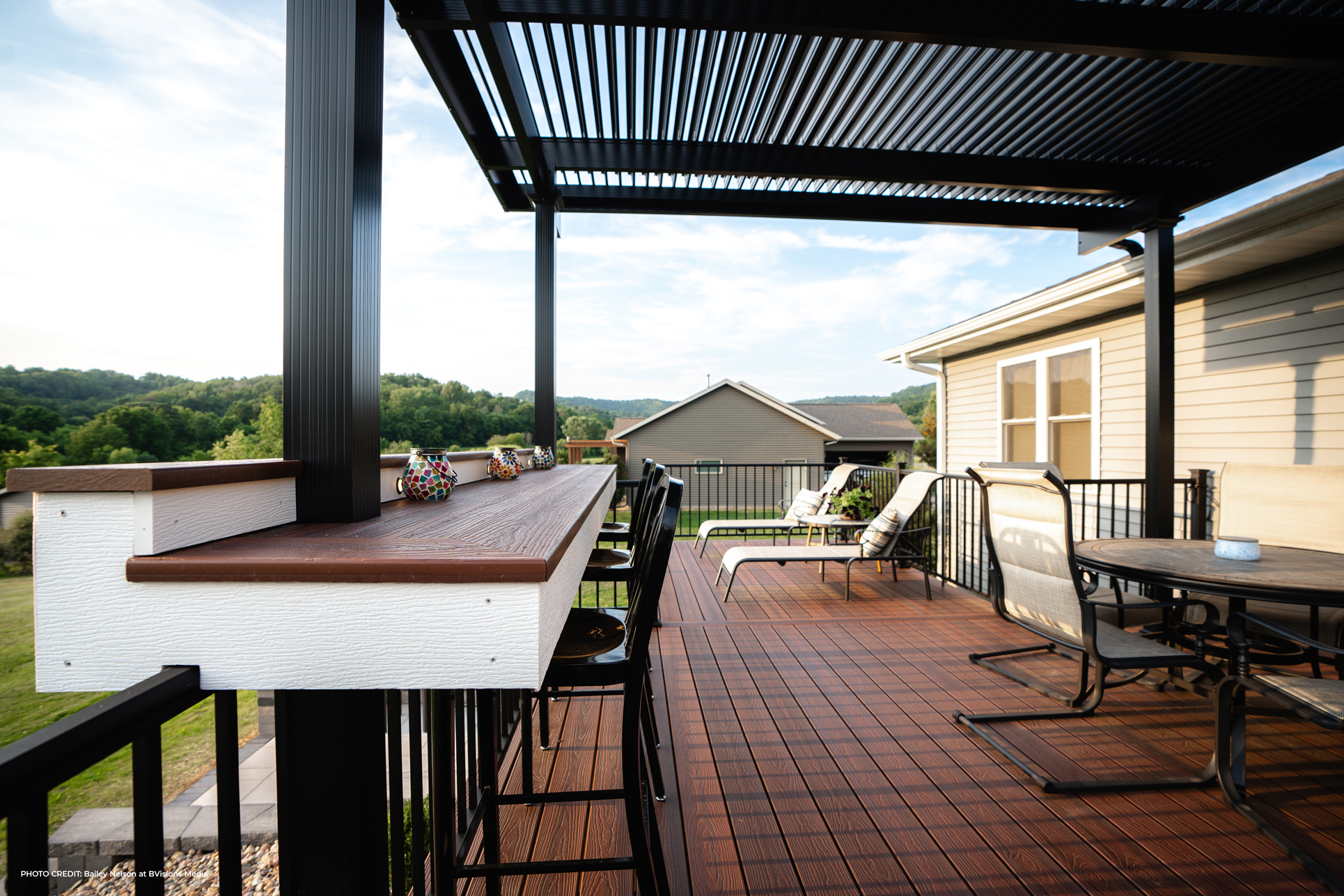 Black Contemporary Freestanding Operable Pergola