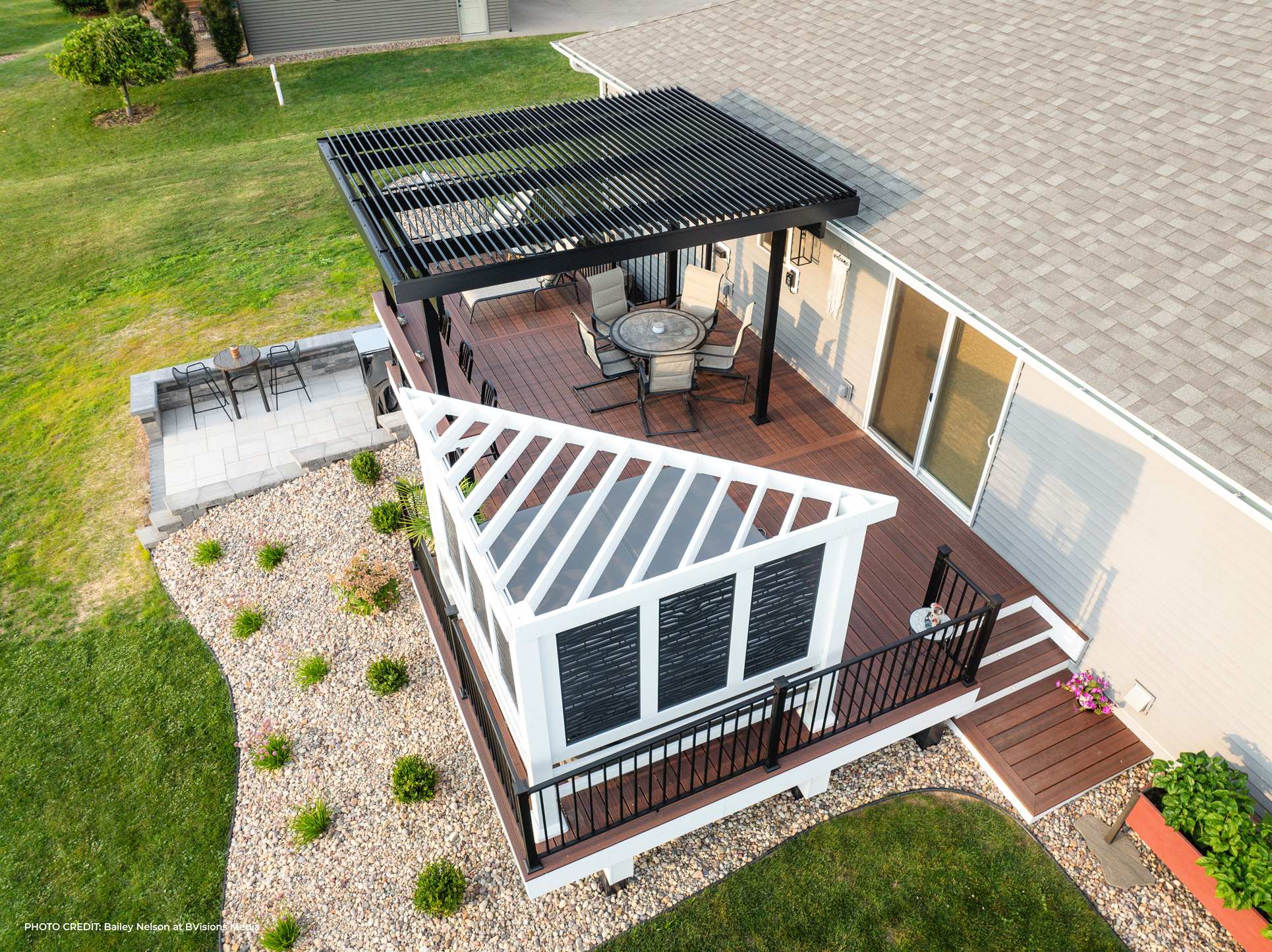 Black Contemporary Freestanding Operable Pergola